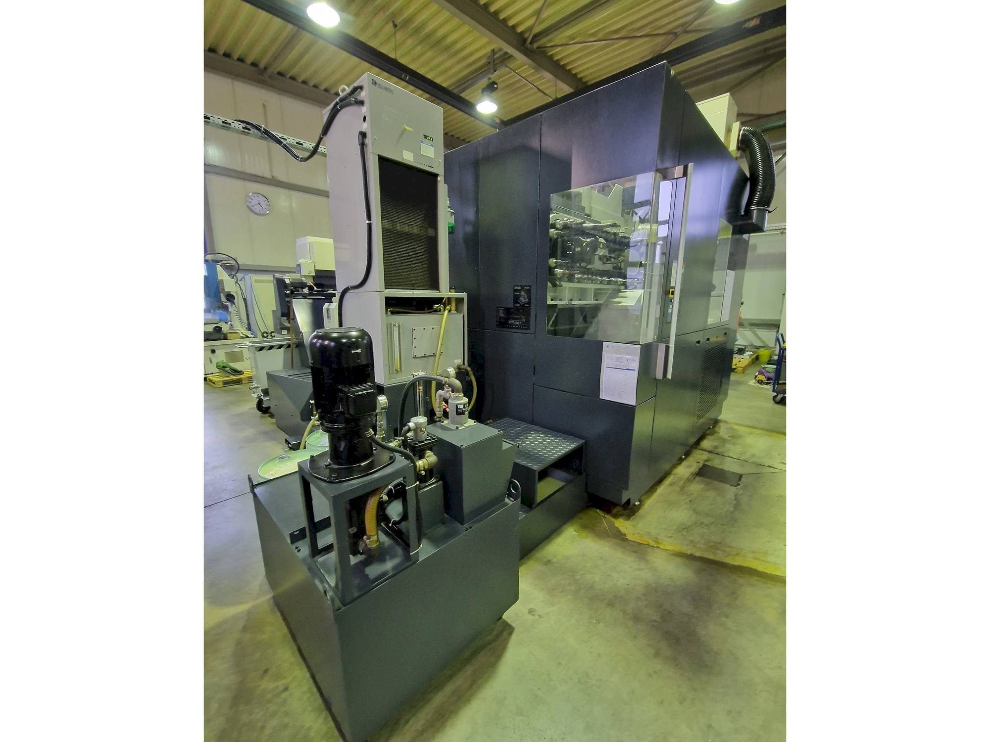 Makino F9 Mašinos vaizdas iš priekio