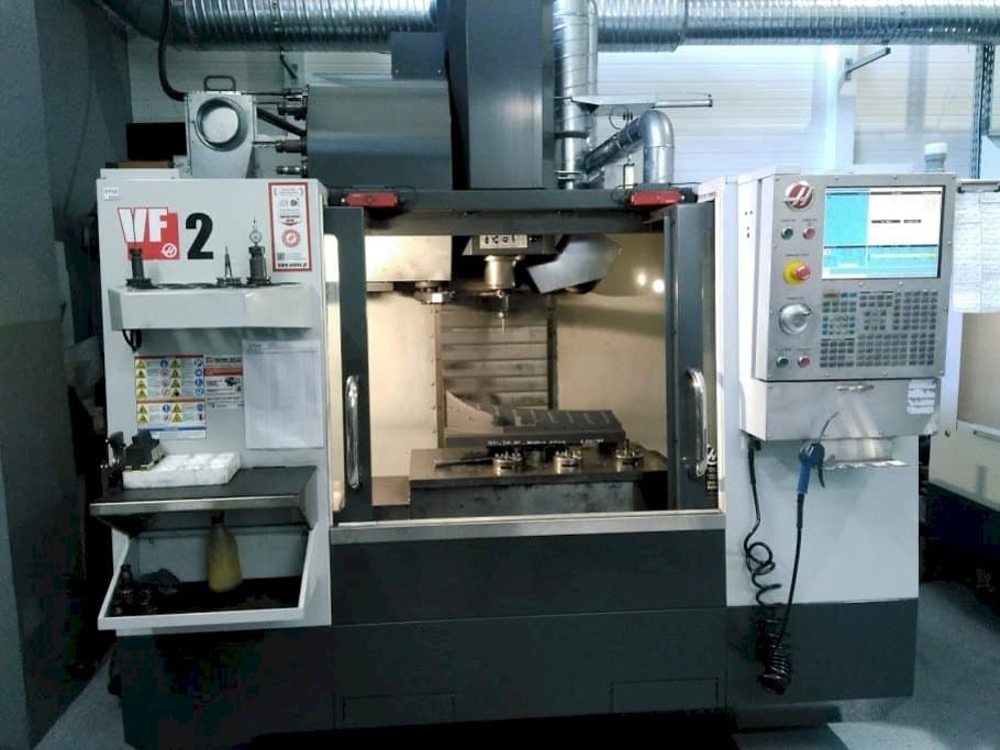 HAAS VF2 Mašinos vaizdas iš priekio