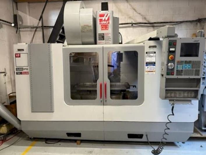 HAAS VF3 Mašinos vaizdas iš priekio