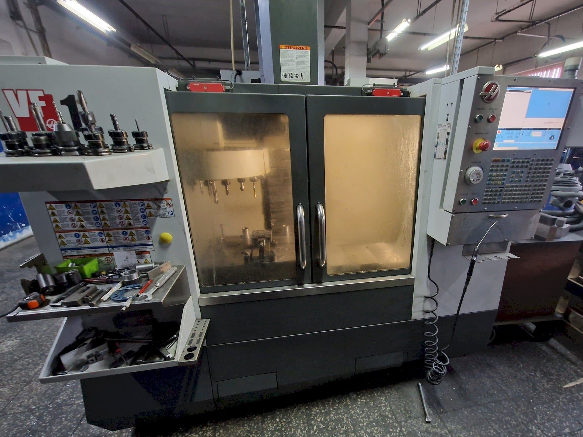 HAAS VF-1 Mašinos vaizdas iš priekio