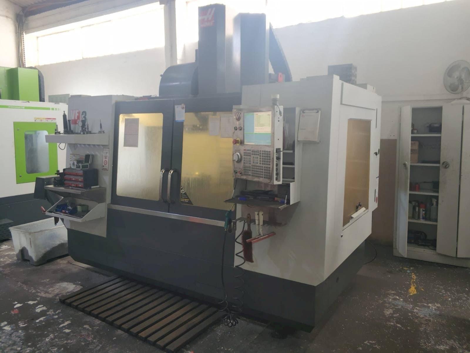 HAAS VF-3 Mašinos vaizdas iš priekio