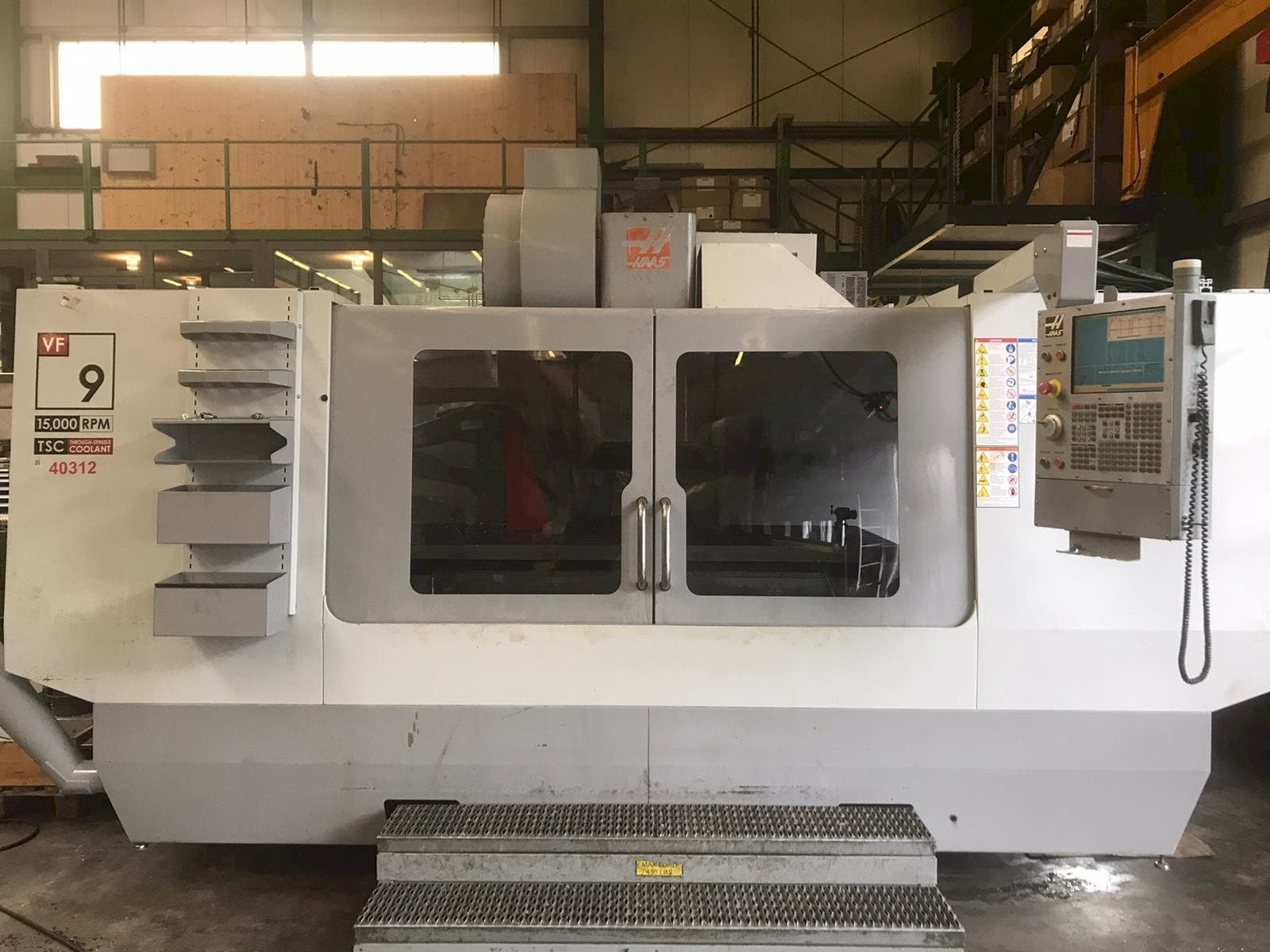 HAAS VF-9 Mašinos vaizdas iš priekio