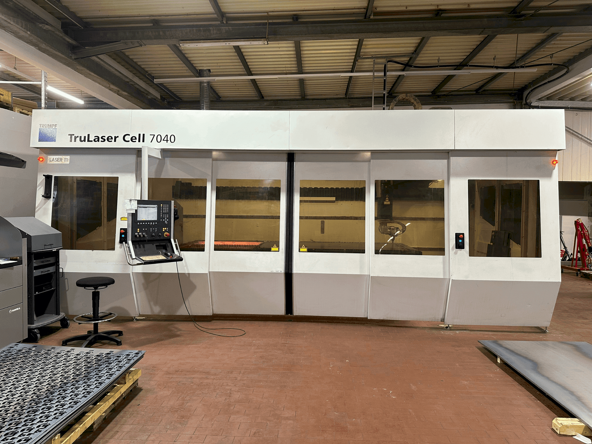 TRUMPF TruLaser Cell 7040 Mašinos vaizdas iš priekio
