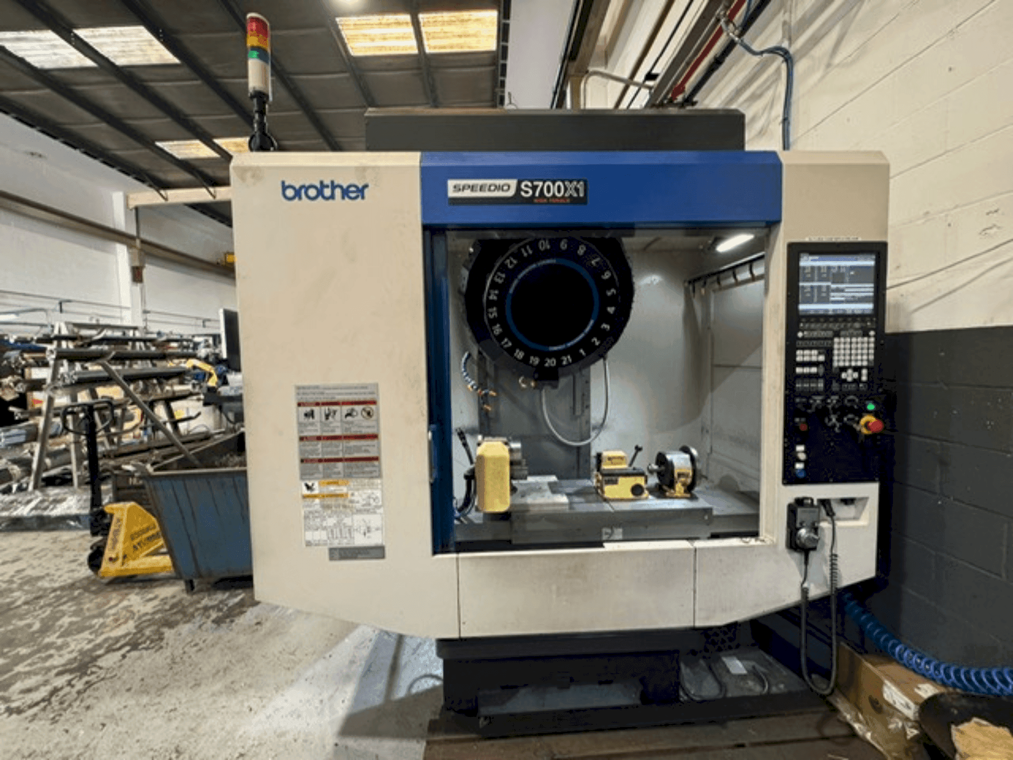 Brother Speedio S700X1 Mašinos vaizdas iš priekio