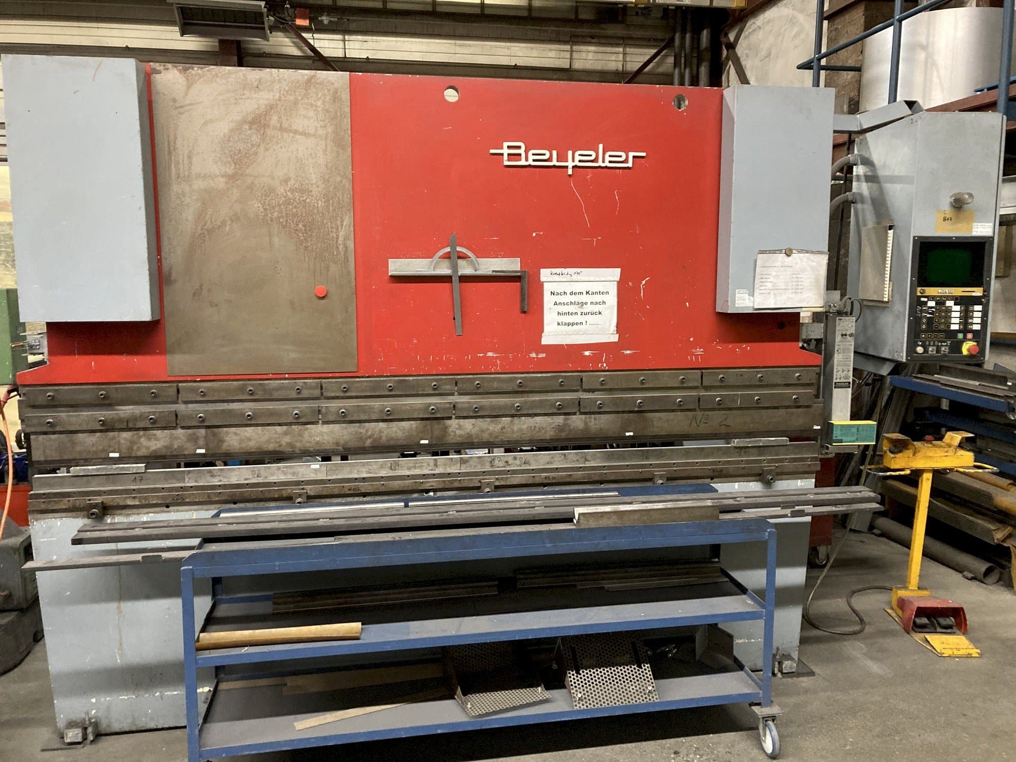 BEYELER M3 Mašinos vaizdas iš priekio