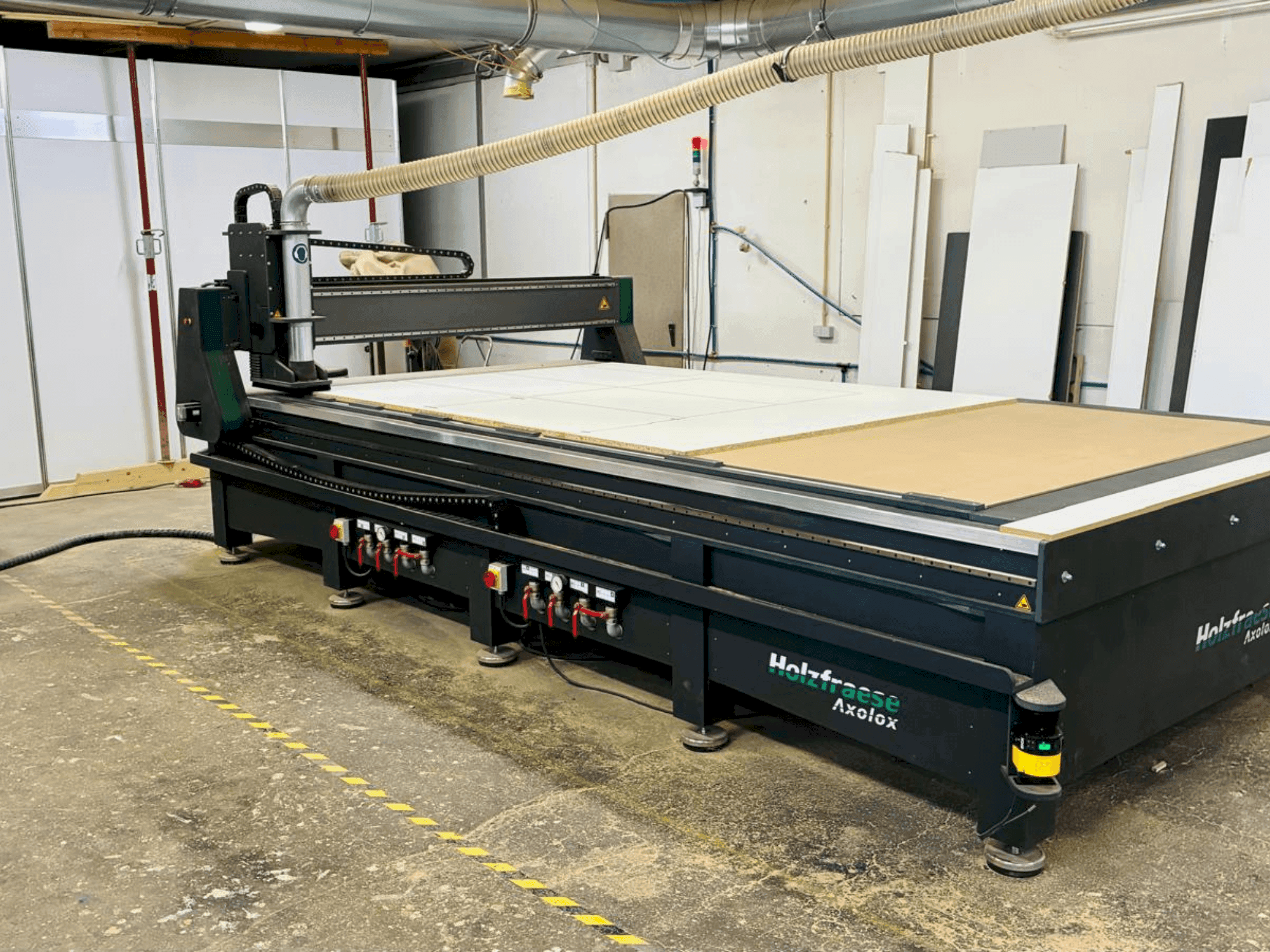 GEWEMA AXOLOX 4021 Mašinos vaizdas iš priekio