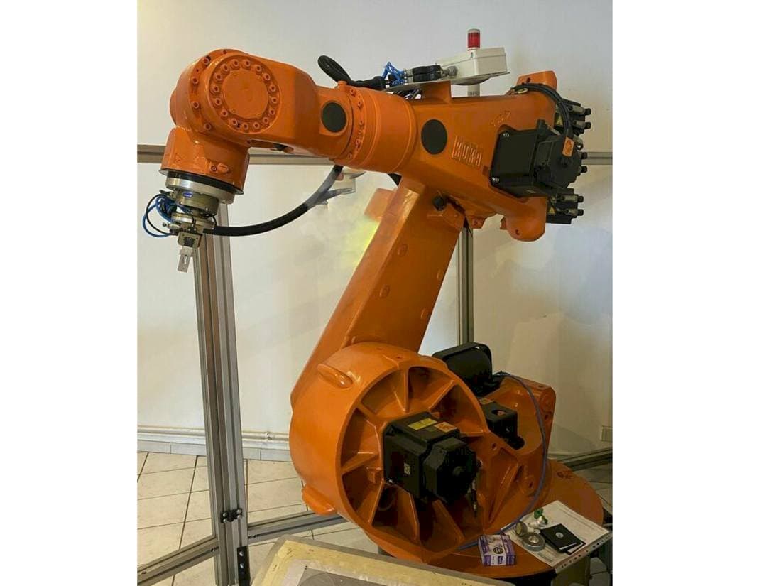 KUKA KR150L150SP/2 Mašinos vaizdas iš priekio