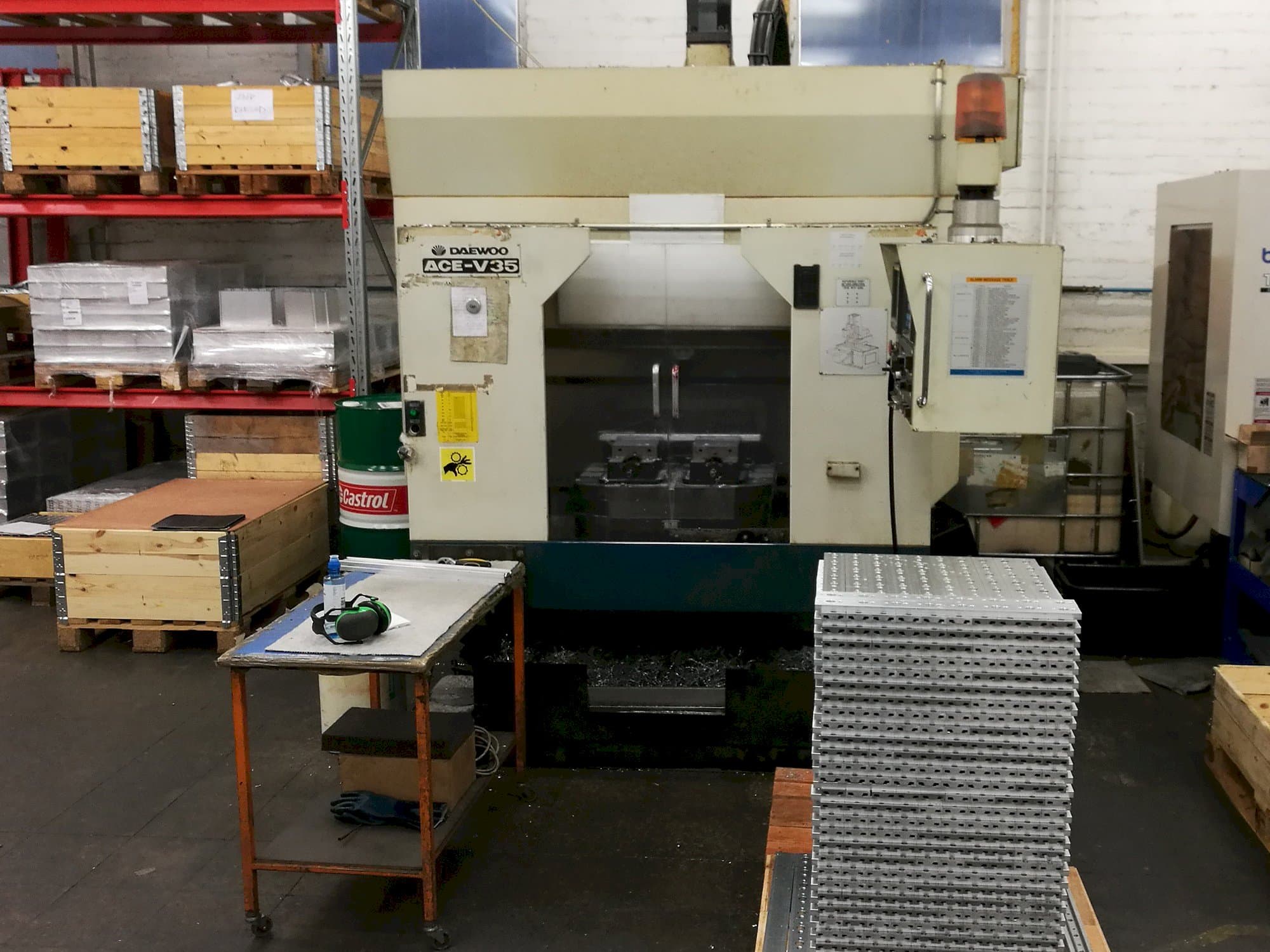 DAEWOO Mašinos vaizdasACE V-35 iš priekio