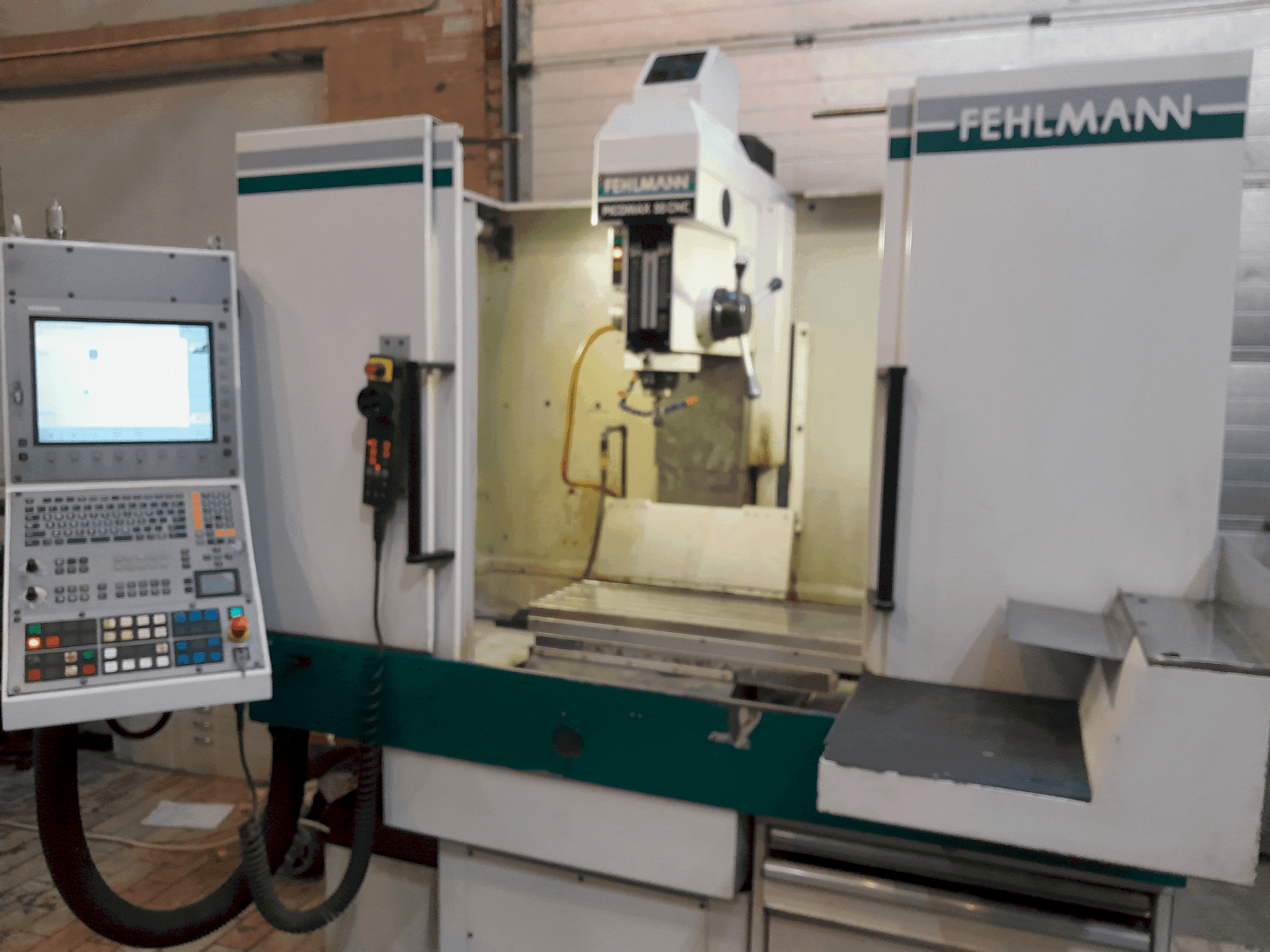 FEHLMANN PICOMAX 55 CNC 2/3 Mašinos vaizdas iš priekio