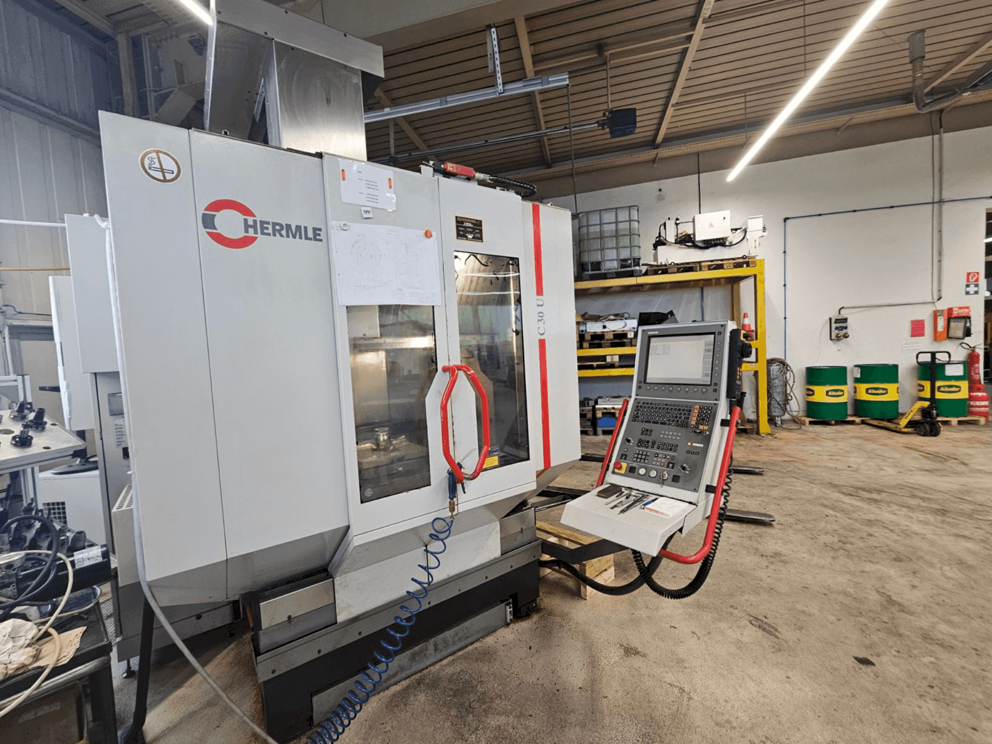 HERMLE C 30 U Mašinos vaizdas iš priekio