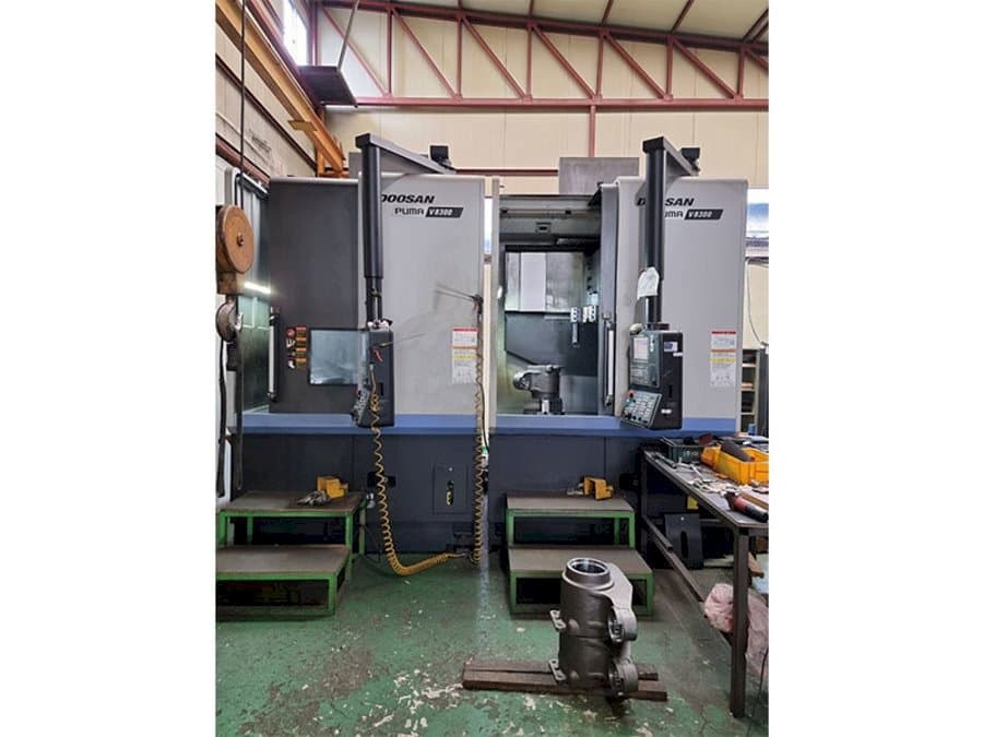 Doosan Puma V8300 Mašinos vaizdas iš priekio