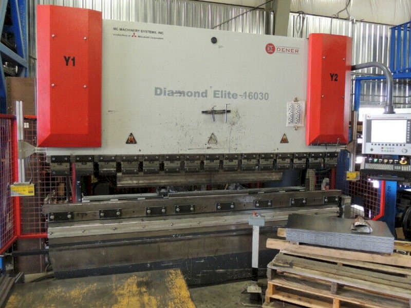 Mitsubishi Dener Diamond Elite 16030 Mašinos vaizdas iš priekio