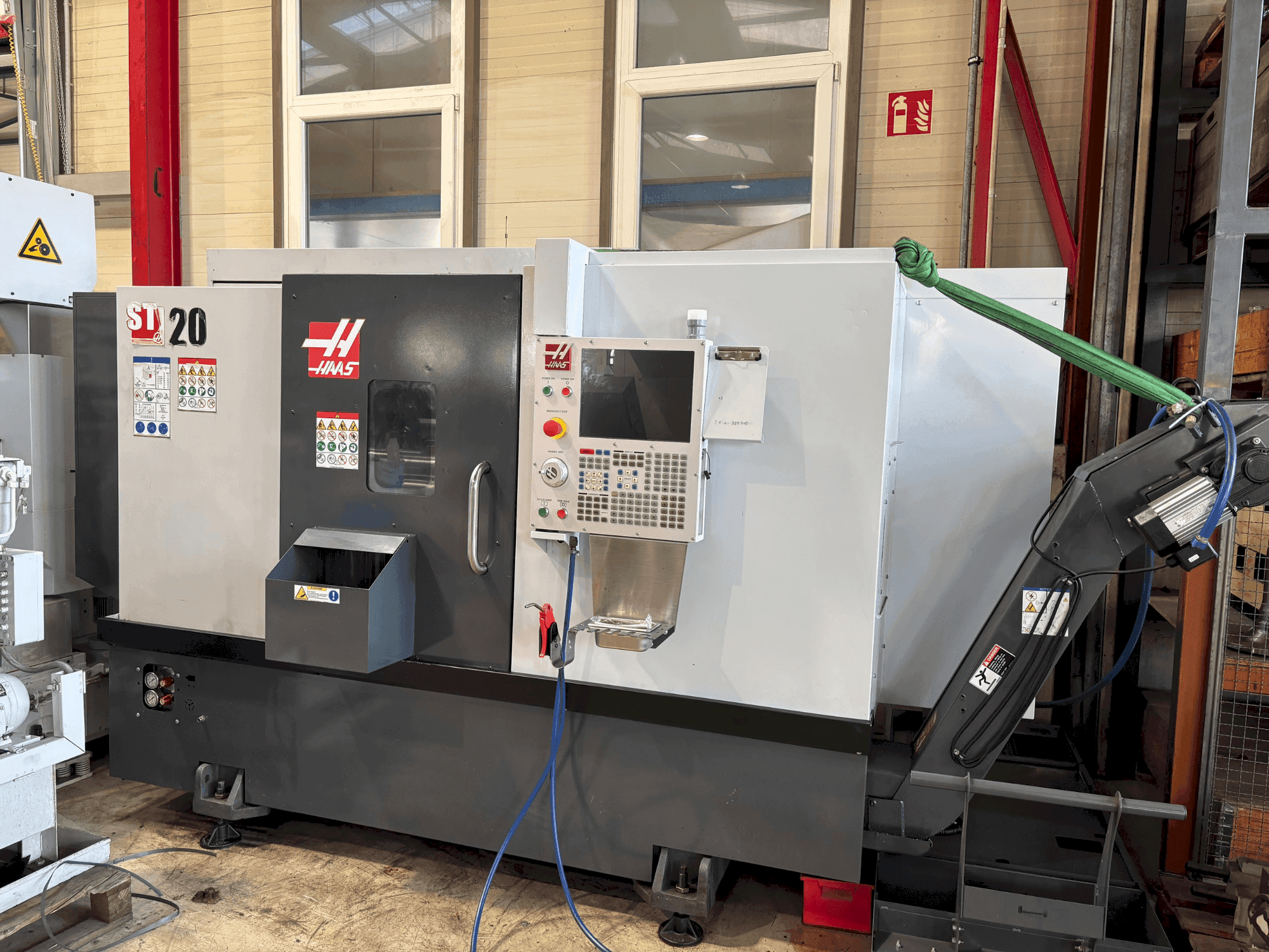 HAAS ST-20 Mašinos vaizdas iš priekio