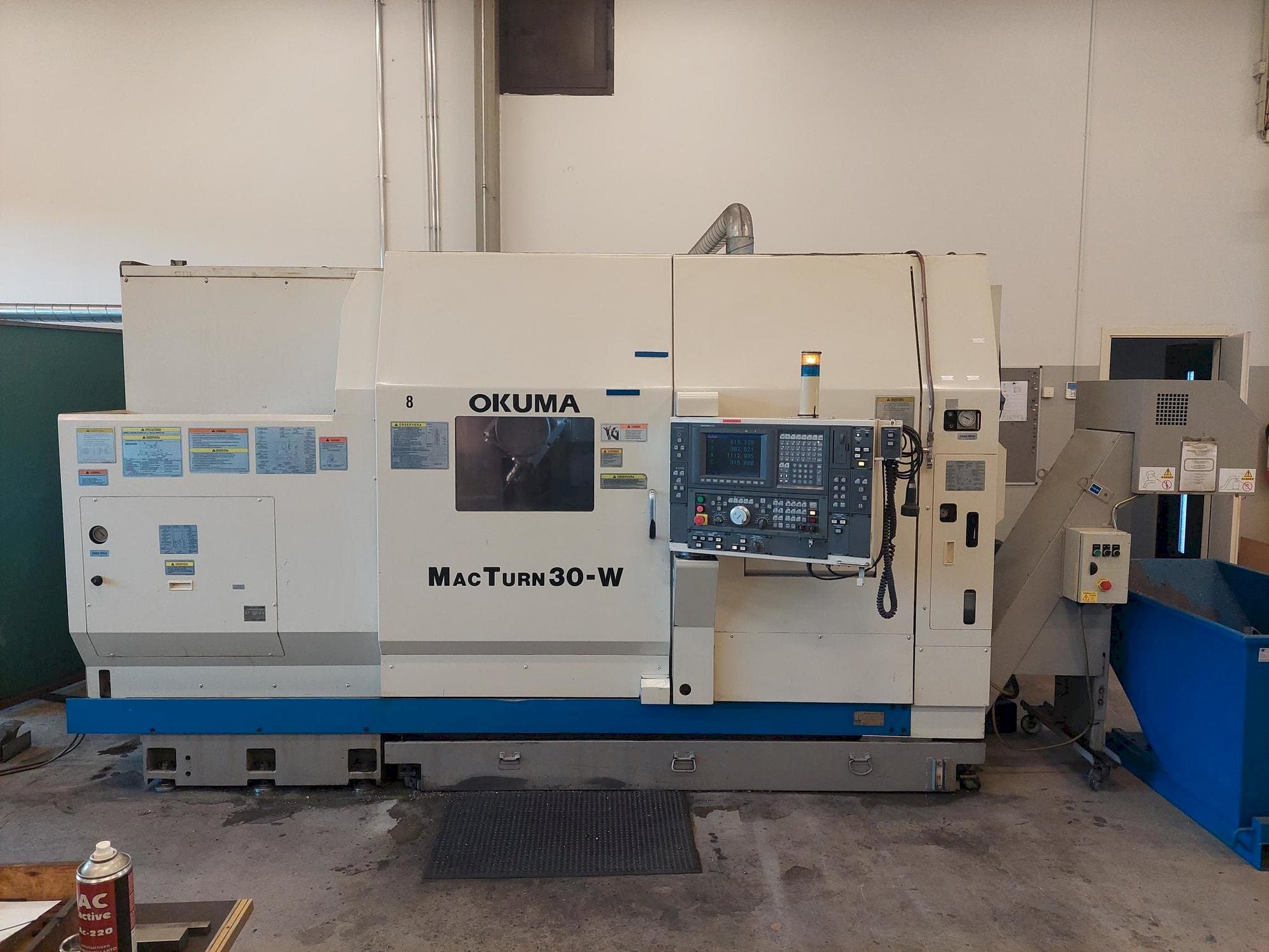 Okuma Macturn 30 Mašinos vaizdas iš priekio