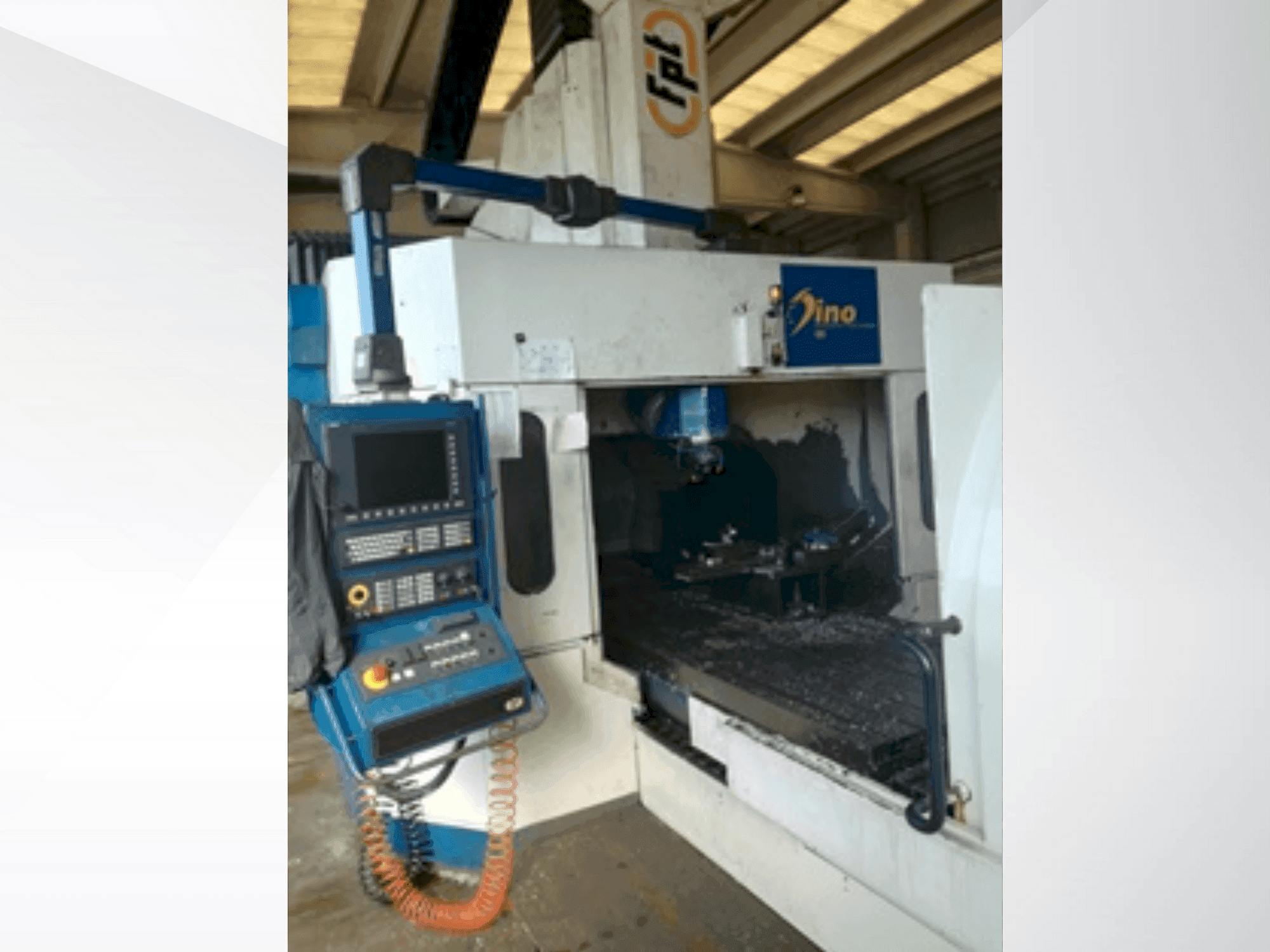 FPT DINO Mašinos vaizdas iš priekio