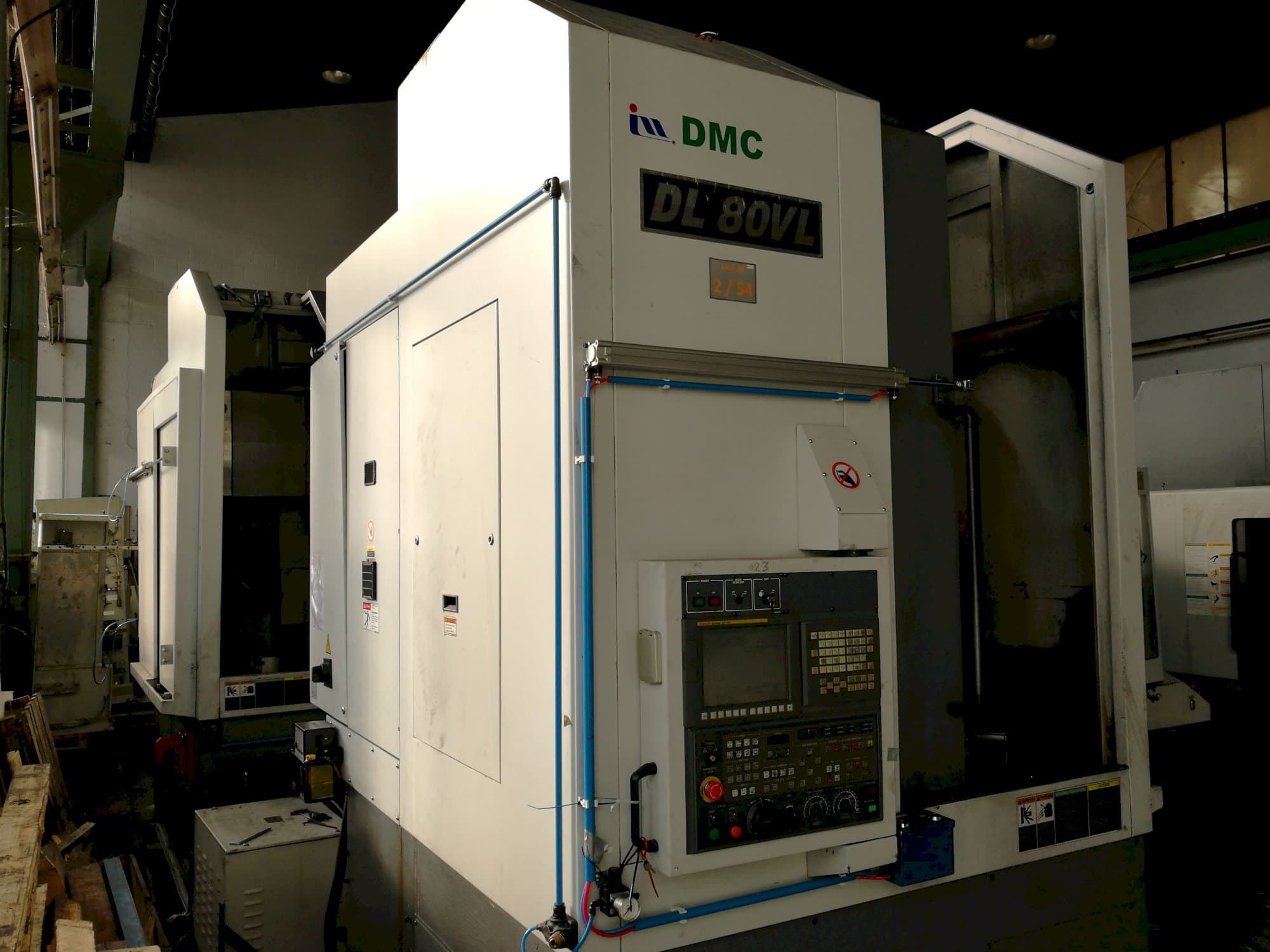 DMC DL 80VL Mašinos kairės pusės vaizdas