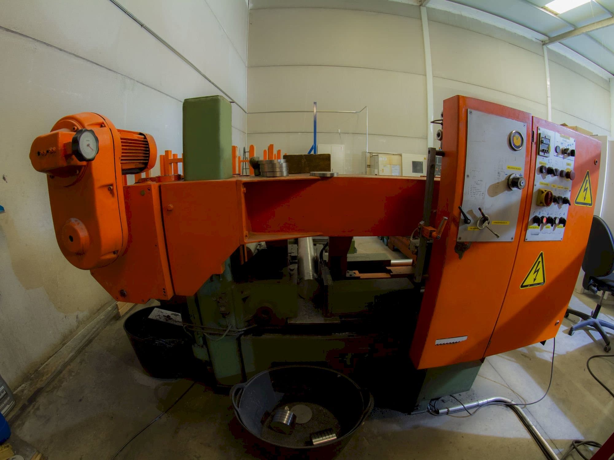 KASTO HBA 340 AU Mašinos vaizdas iš priekio