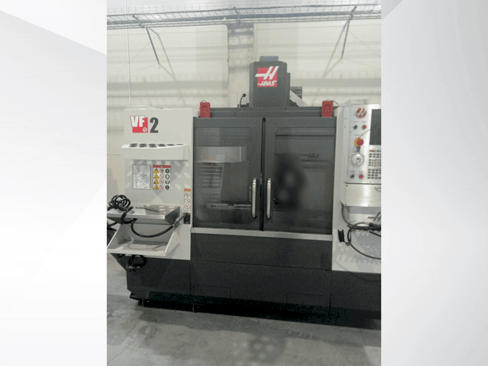 HAAS VF-2 Mašinos vaizdas iš priekio