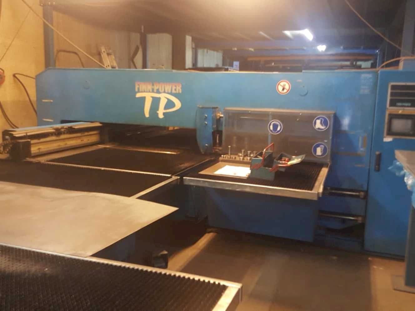 Finn-Power TP2520B1/AM Mašinos vaizdas iš priekio