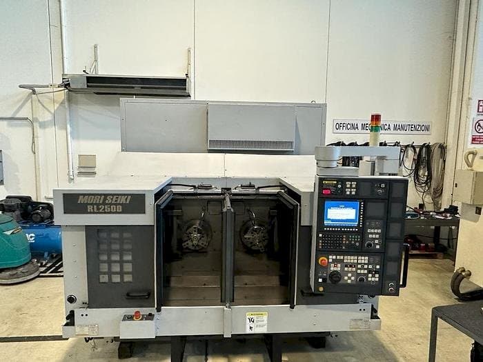 MORI SEIKI RL 2500 Mašinos vaizdas iš priekio