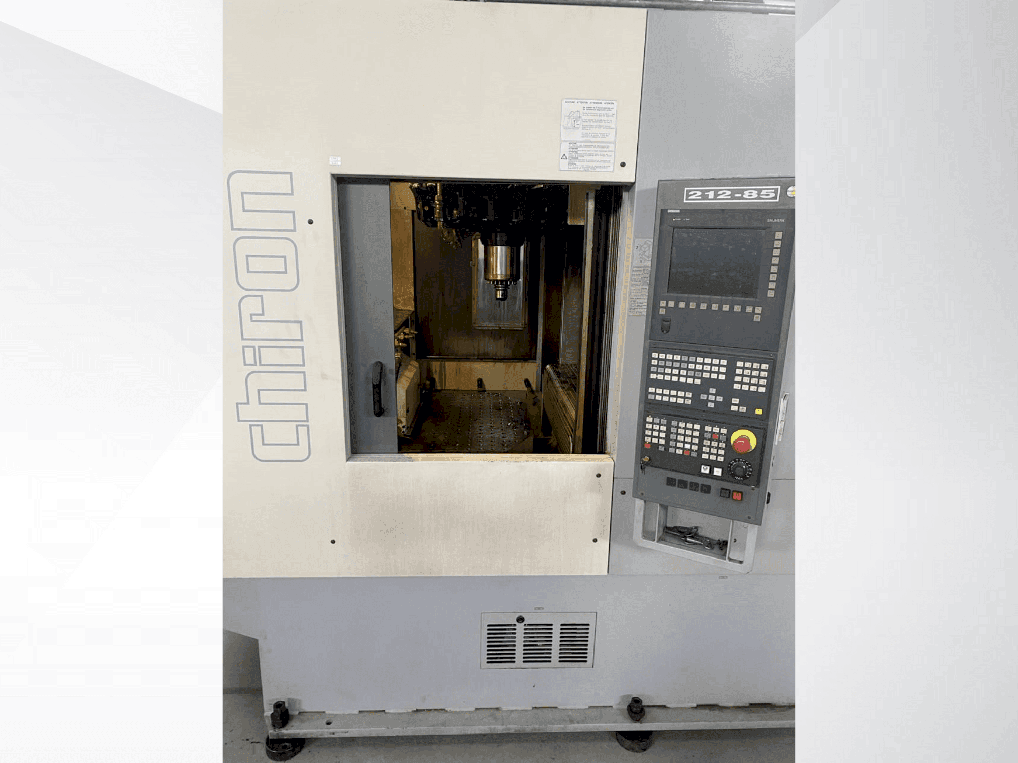 CHIRON DZ 18 W Mašinos vaizdas iš priekio