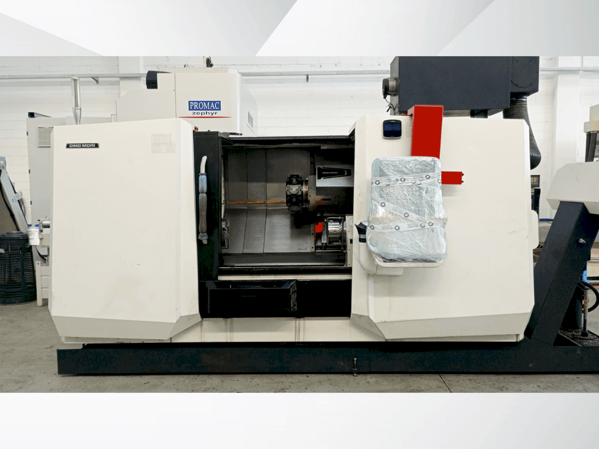 DMG MORI CLX 550 Mašinos vaizdas iš priekio