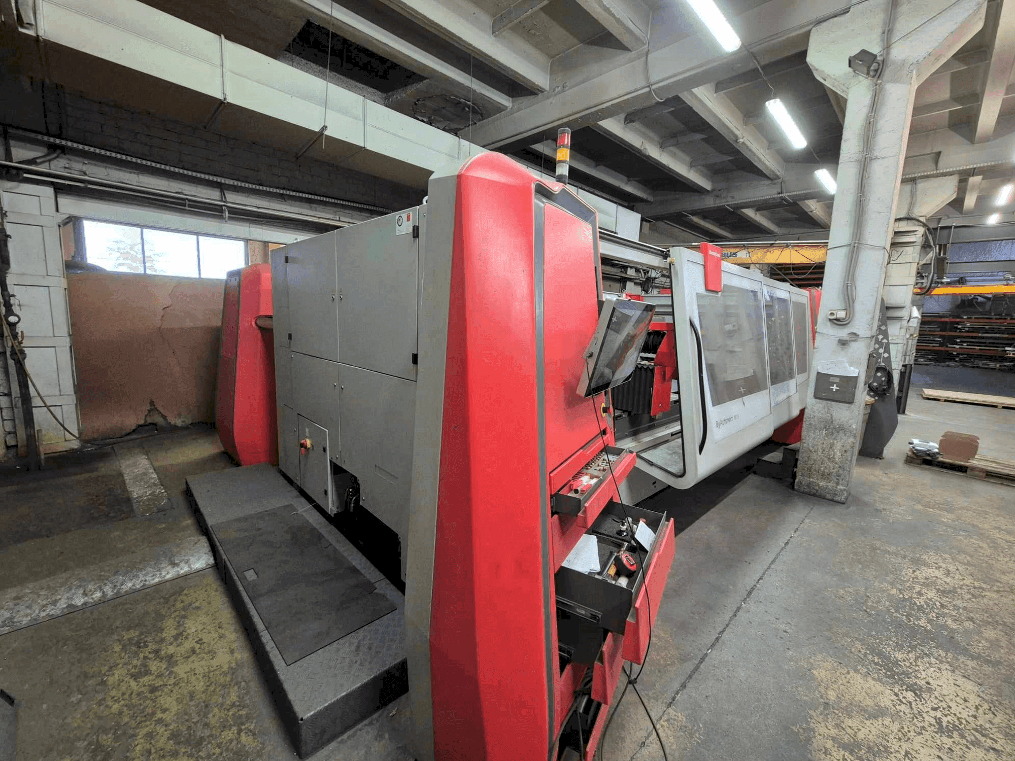 Bystronic ByAutonom 3015 Mašinos vaizdas iš priekio