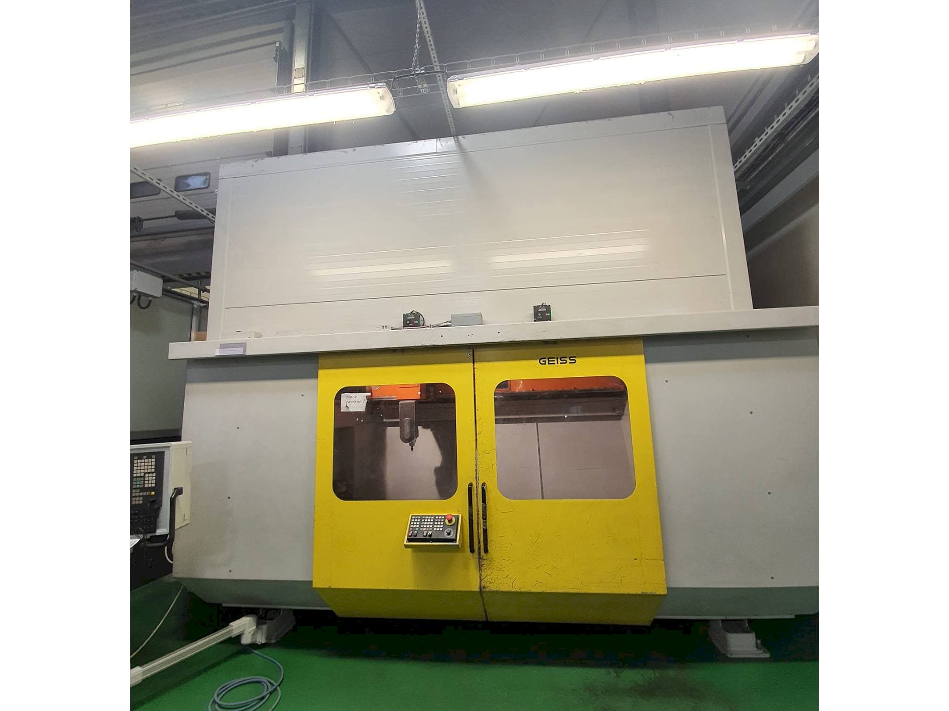 GEISS FZ 2000x1000 ECO Mašinos vaizdas iš priekio