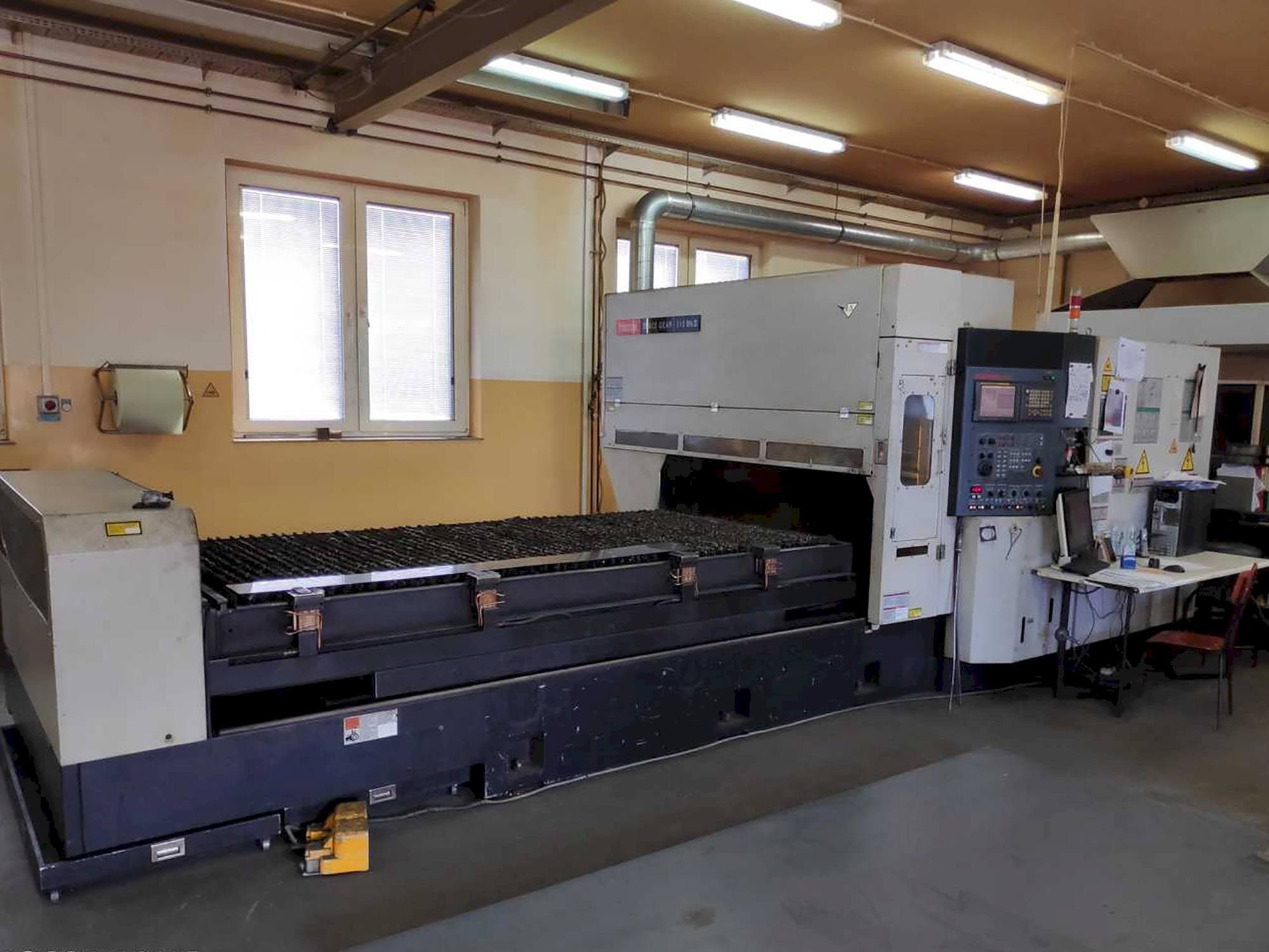 Mazak Space Gear 510 Mk II Mašinos vaizdas iš priekio