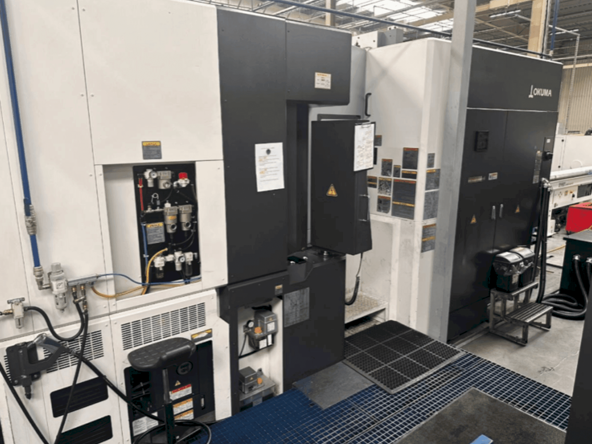 Okuma MA 600H II (2019) Mašinos vaizdas iš priekio