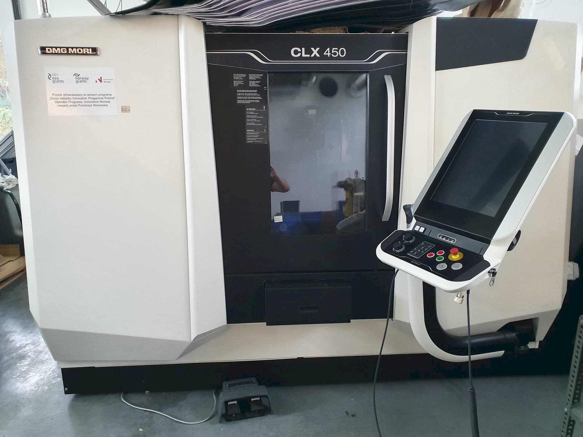 DMG MORI CLX450 Mašinos vaizdas iš priekio