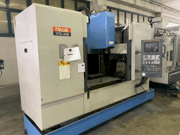 Mazak VTC-20B Mašinos vaizdas iš priekio