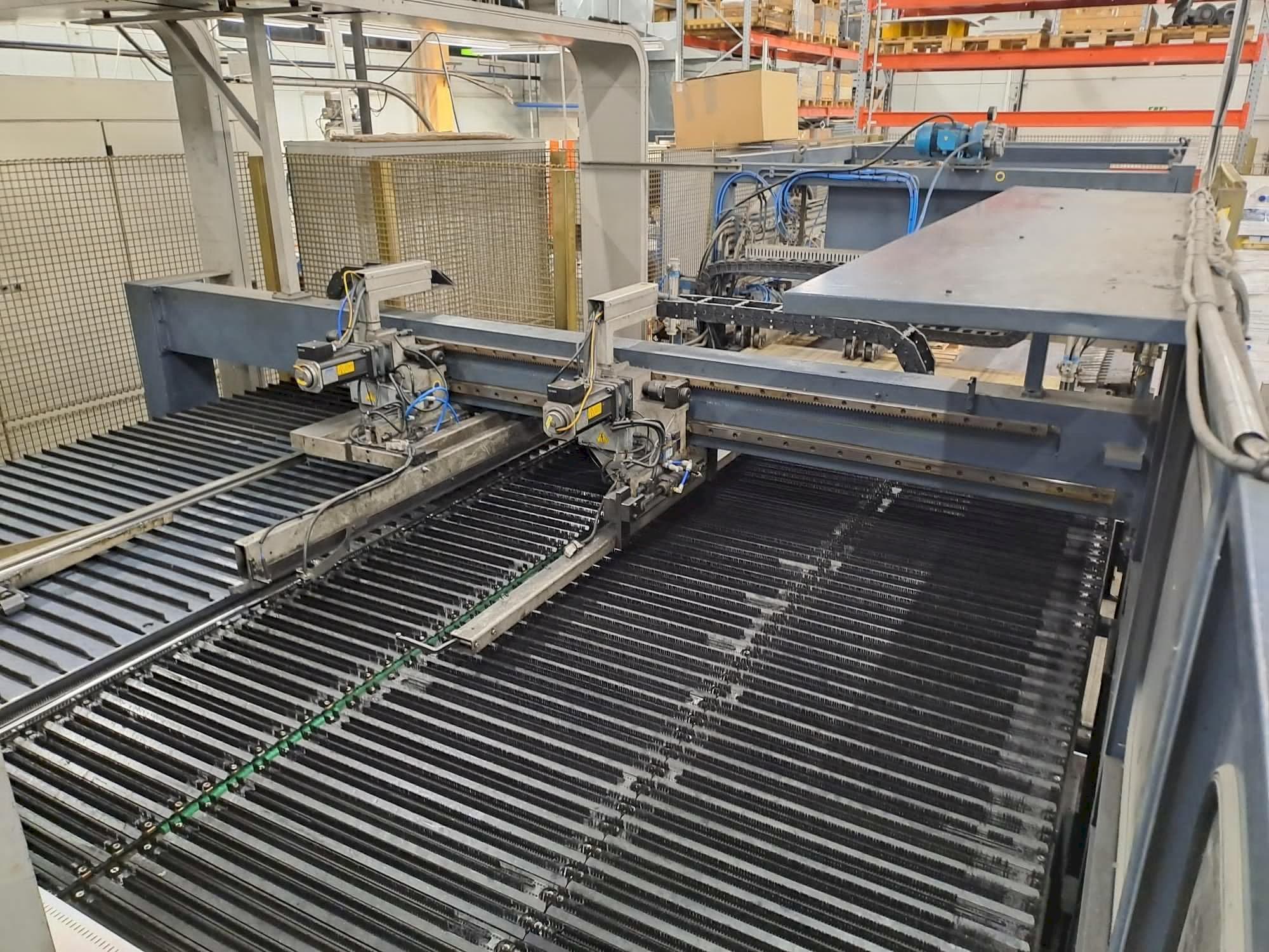 Salvagnini S4 Mašinos vaizdas iš priekio