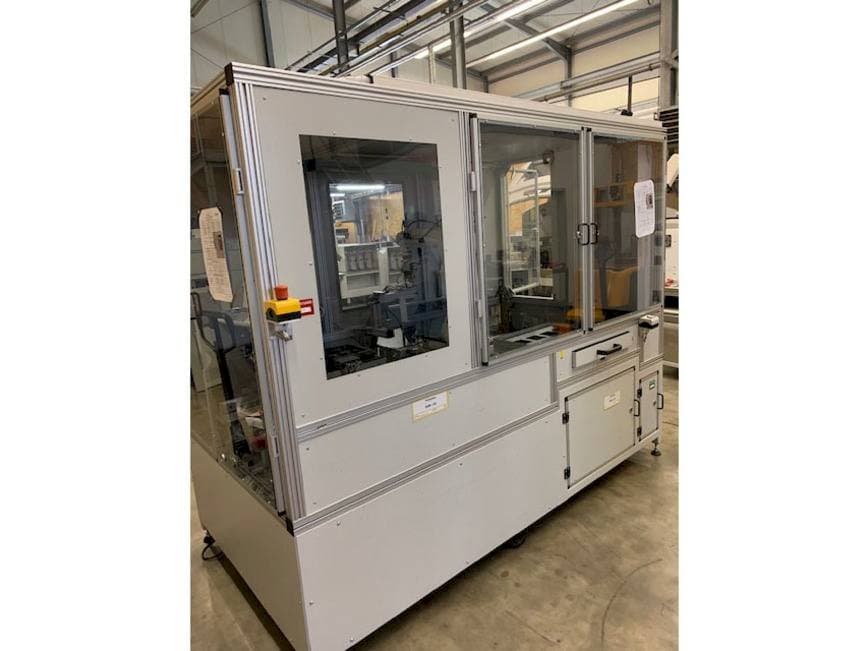 SEHO Robot cell sorting station Mašinos vaizdas iš kairės pusės