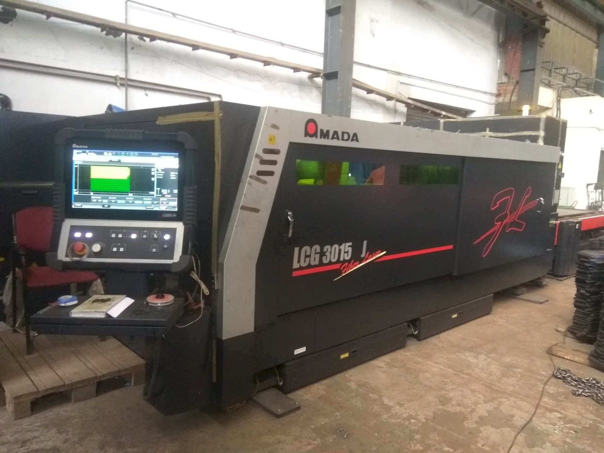 AMADA LCG3015AJ Mašinos vaizdas iš priekio