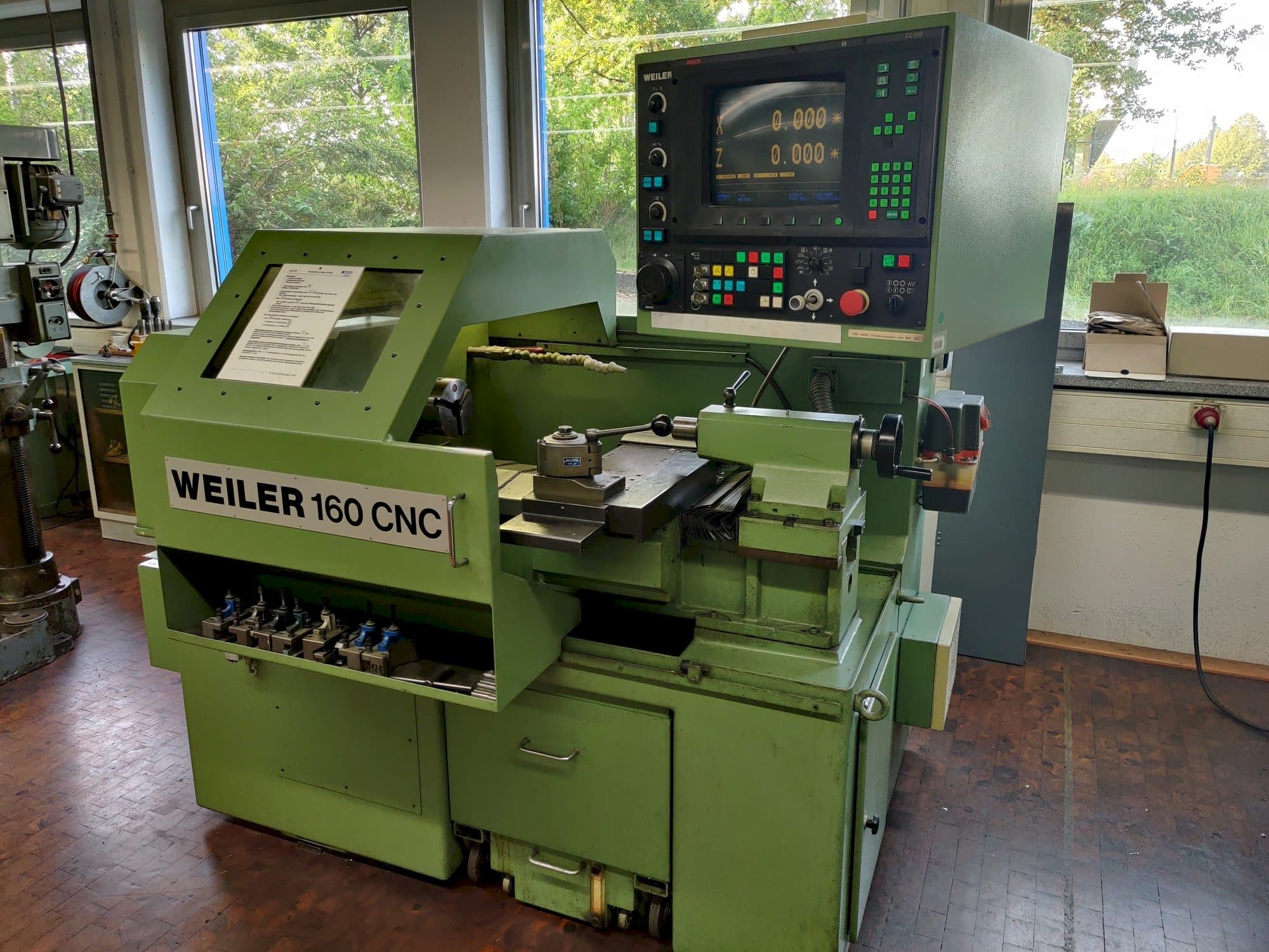 Weiler 160 CNC Mašinos vaizdas iš priekio