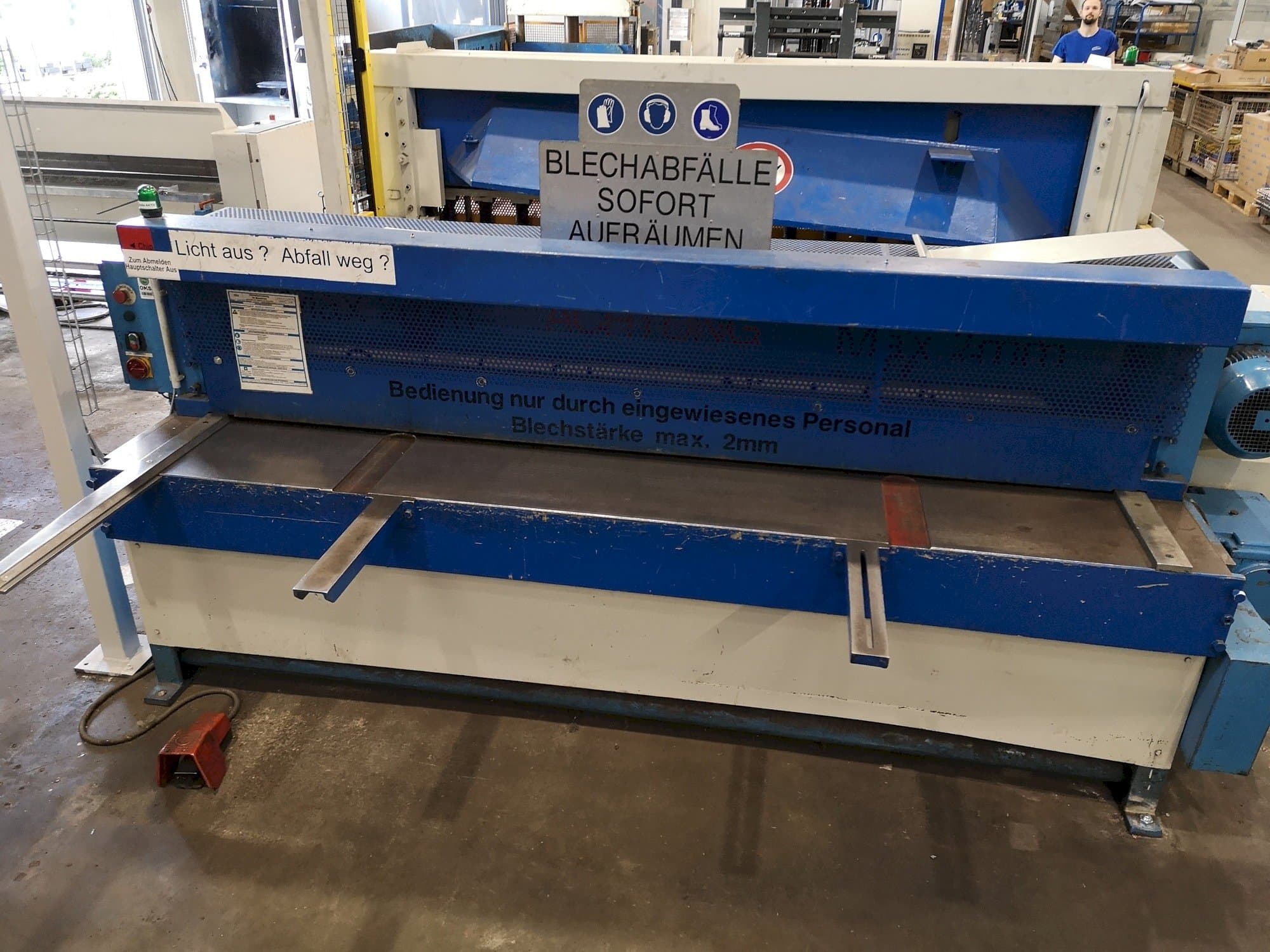 KNUTH KMT 2500/3 Mašinos vaizdas iš priekio