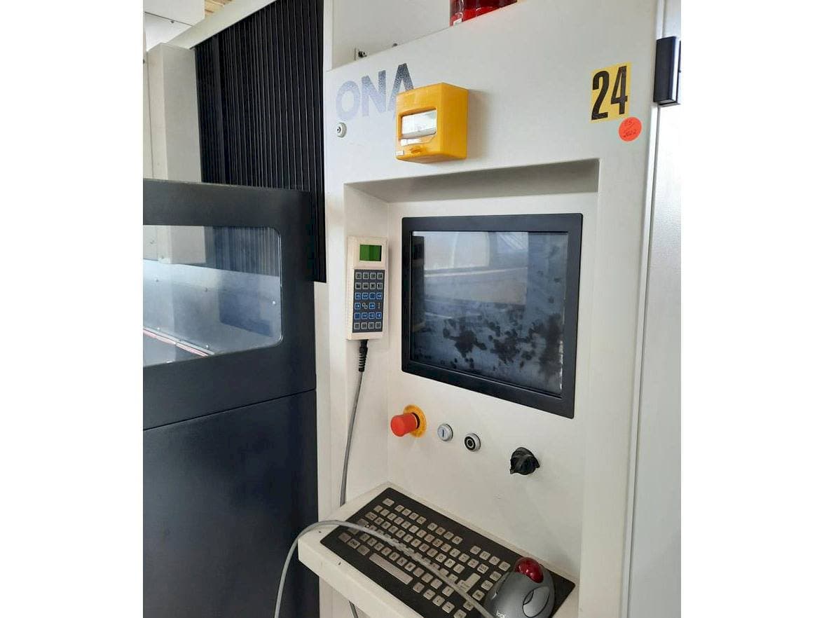 ONA NX4F Mašinos vaizdas iš priekio