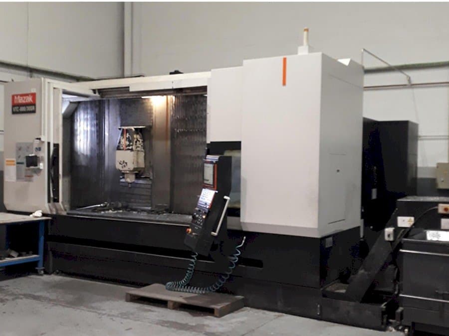 Mazak 800-30 SR Mašinos vaizdas iš priekio