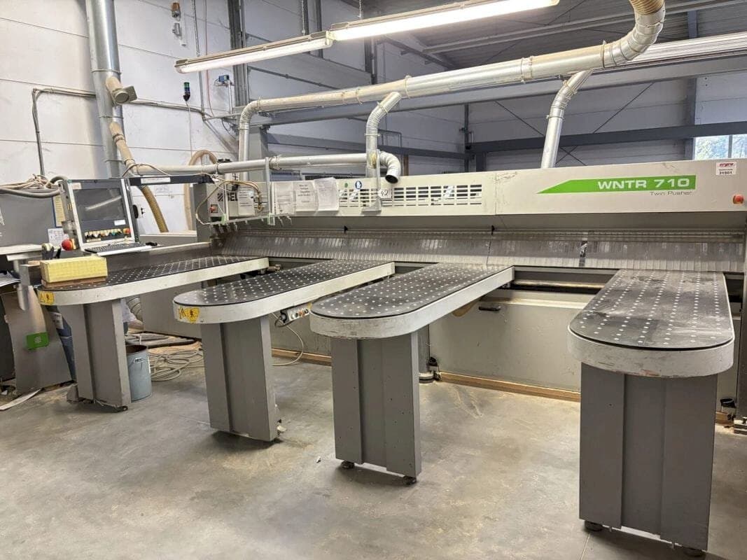 SELCO WNTR 710 Mašinos vaizdas iš priekio