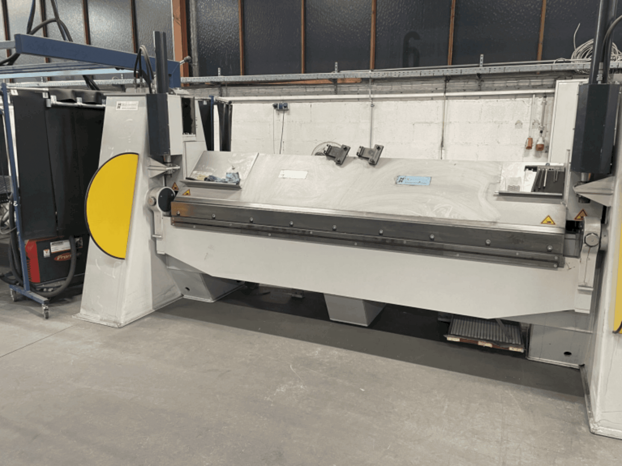 DR. HOCHSTRATE SBM 3000/6 (2018) Mašinos vaizdas iš priekio