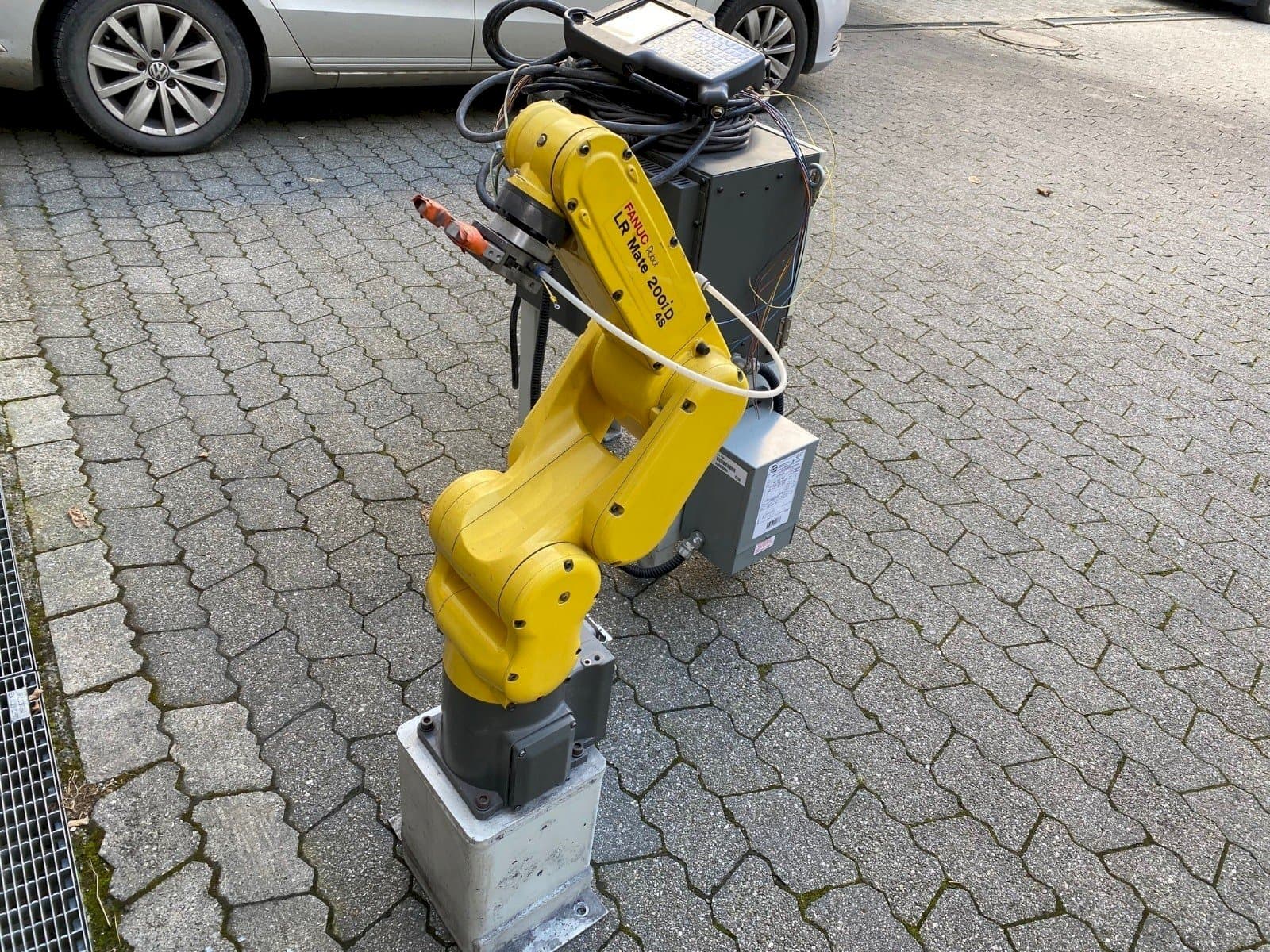 FANUC LR Mate 200iD/4S Mašinos vaizdas iš priekio