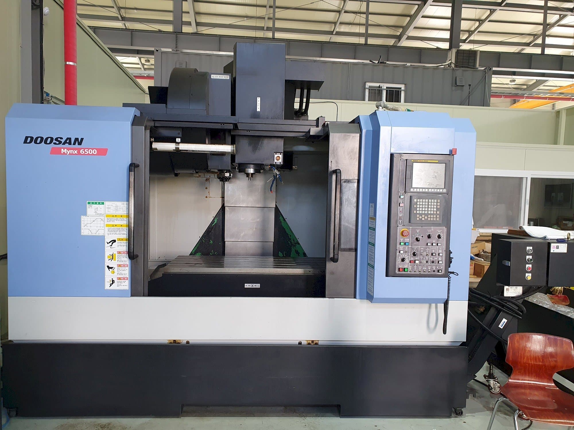 Doosan MYNX 6500 Mašinos vaizdas iš priekio