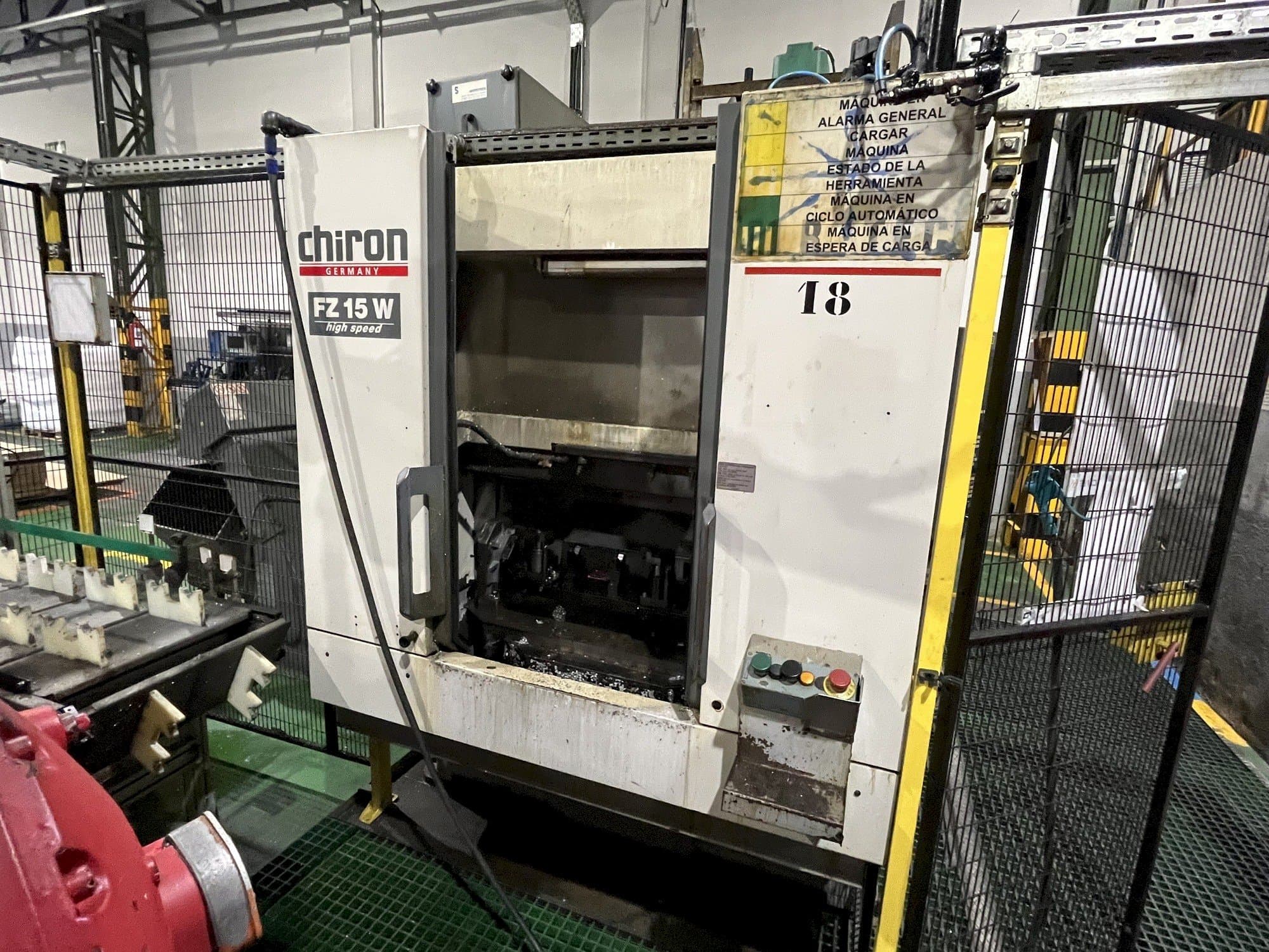 CHIRON FZ15W Mašinos vaizdas iš priekio