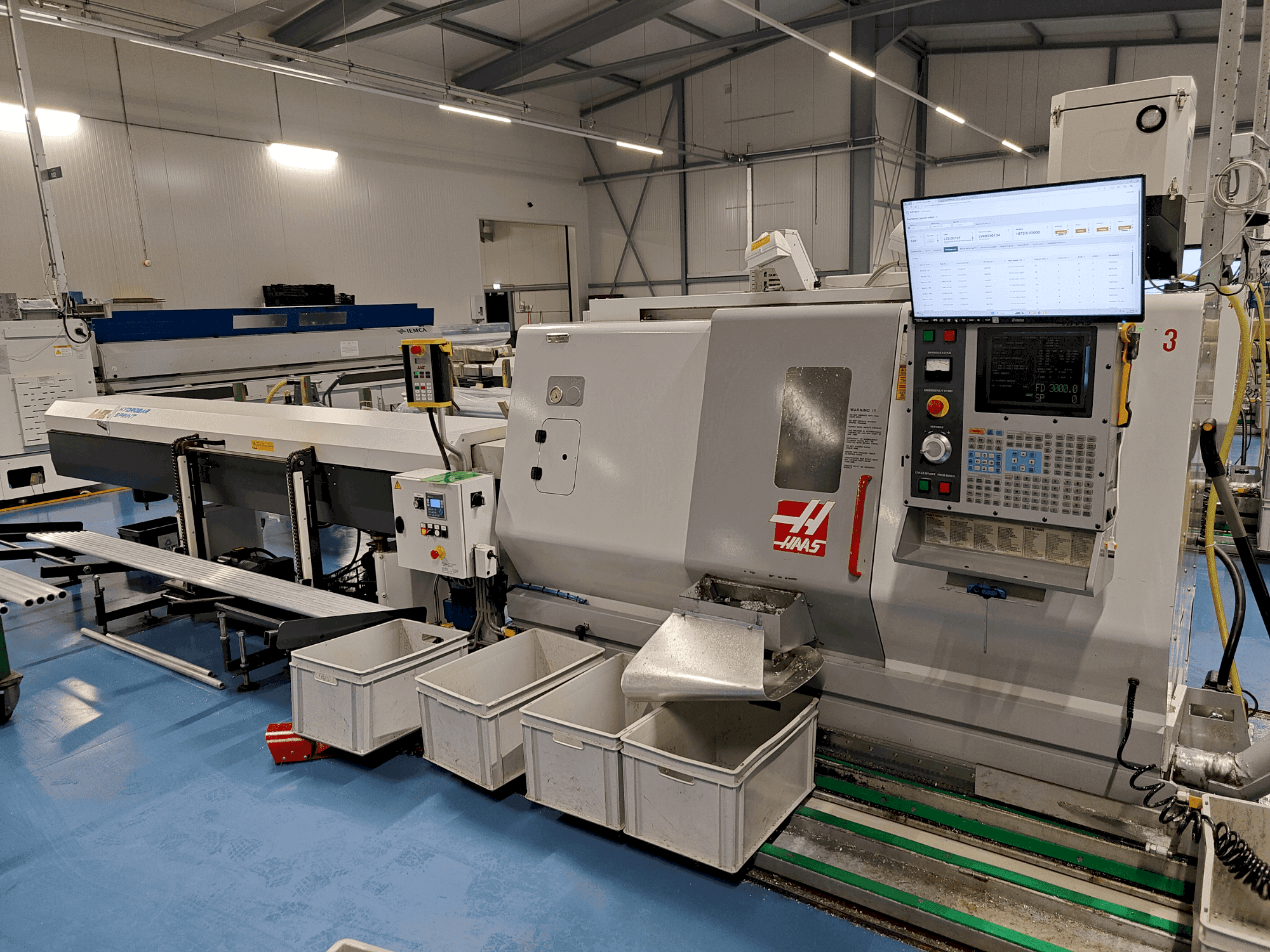 HAAS SL-20HE (2002) Mašinos vaizdas iš priekio
