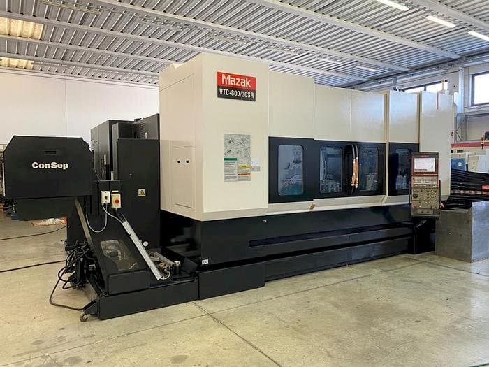 Mazak VTC 800/30 SR Mašinos vaizdas iš priekio