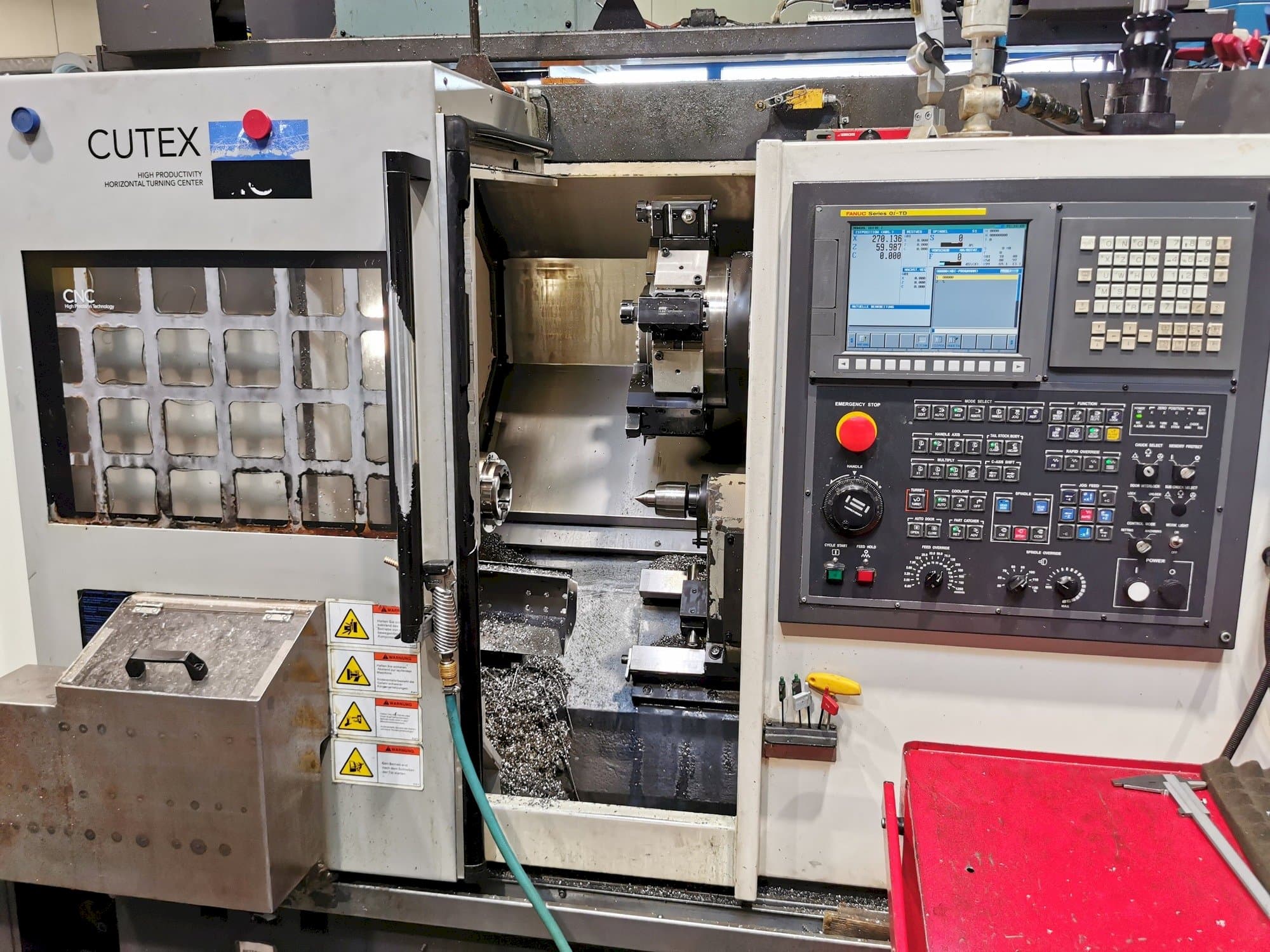 HWACHEON CUTEX 160B MC Mašinos vaizdas iš priekio