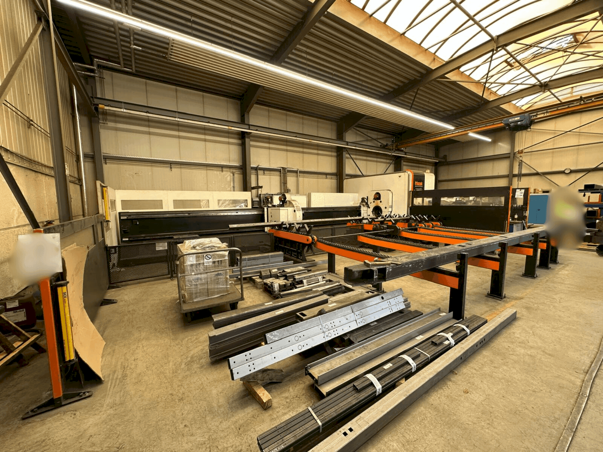 Mazak FABRI GEAR 400 II Mašinos vaizdas iš priekio