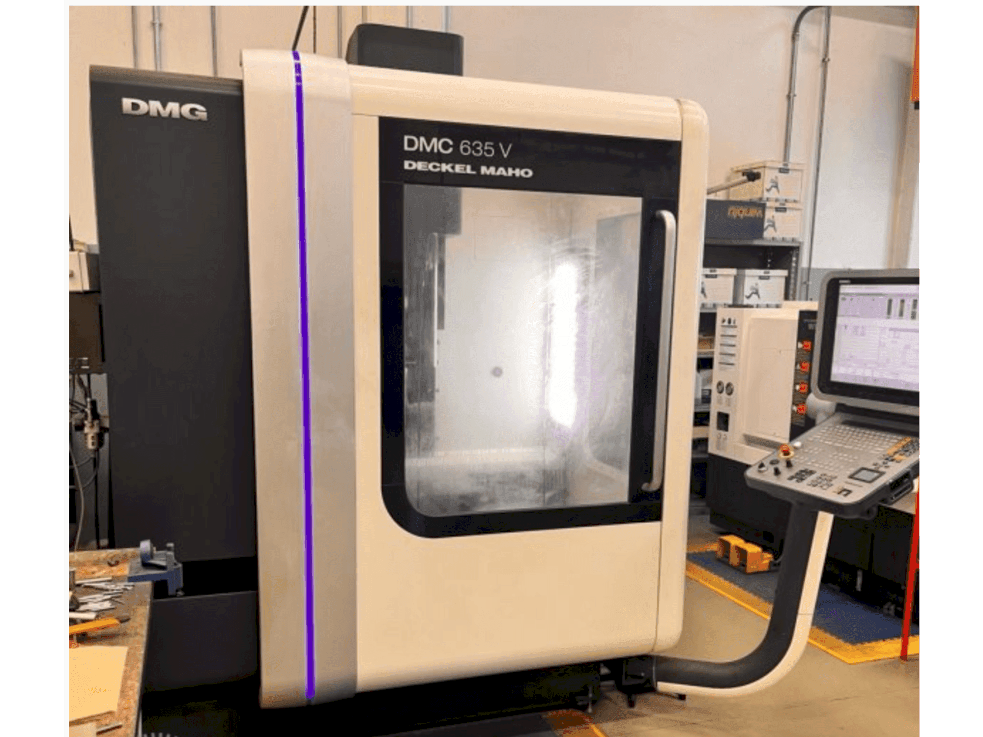 DMG DECKEL MAHO DMC 635 V Mašinos vaizdas iš priekio