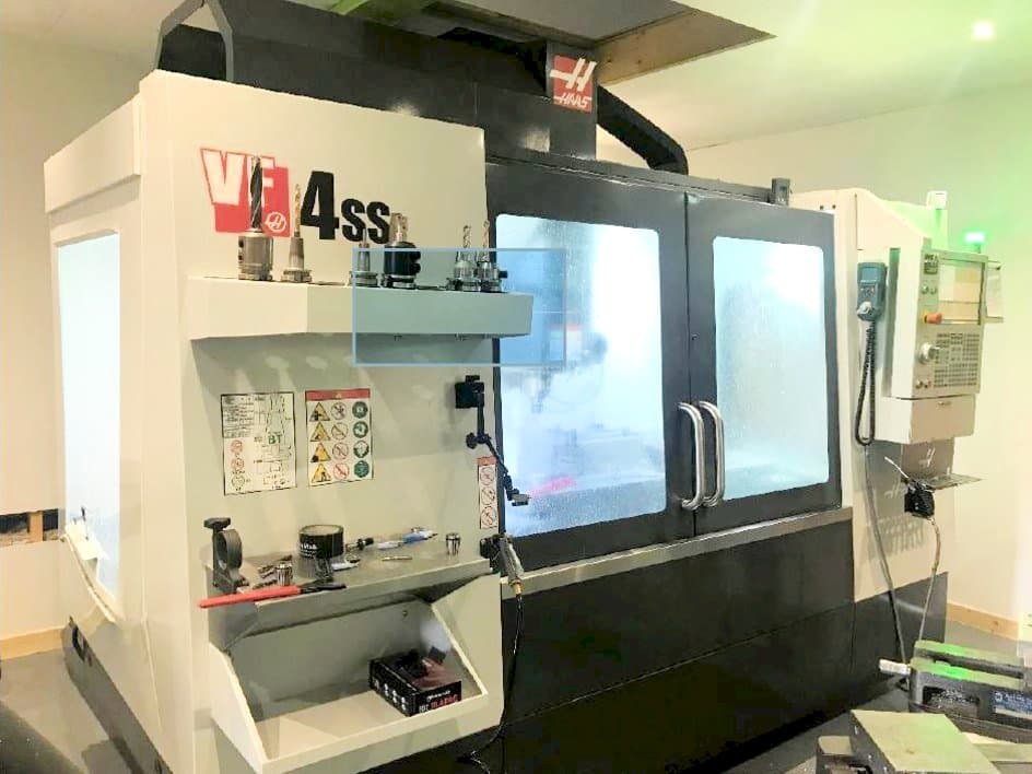 HAAS VF-4SS Mašinos vaizdas iš priekio